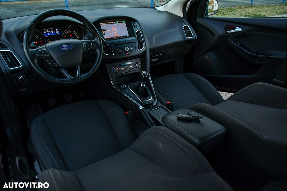 Ford Focus 1.5 TDCi DPF Start-Stopp-System Titanium - 13