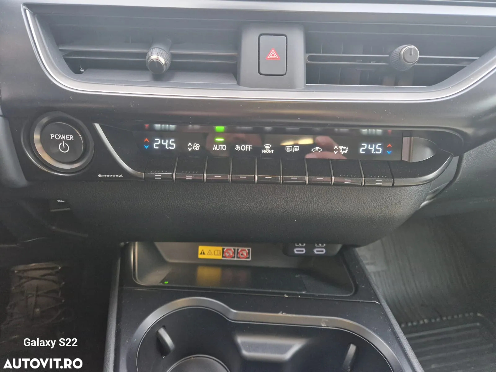 Lexus UX 250h 2.0L HEV 20H- (178 HP) 4X4 CVT Executive - 18