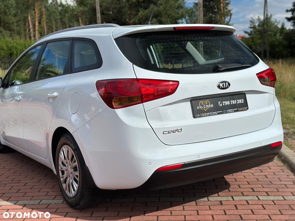 Kia Ceed 1.6 GDI Business Line - 16