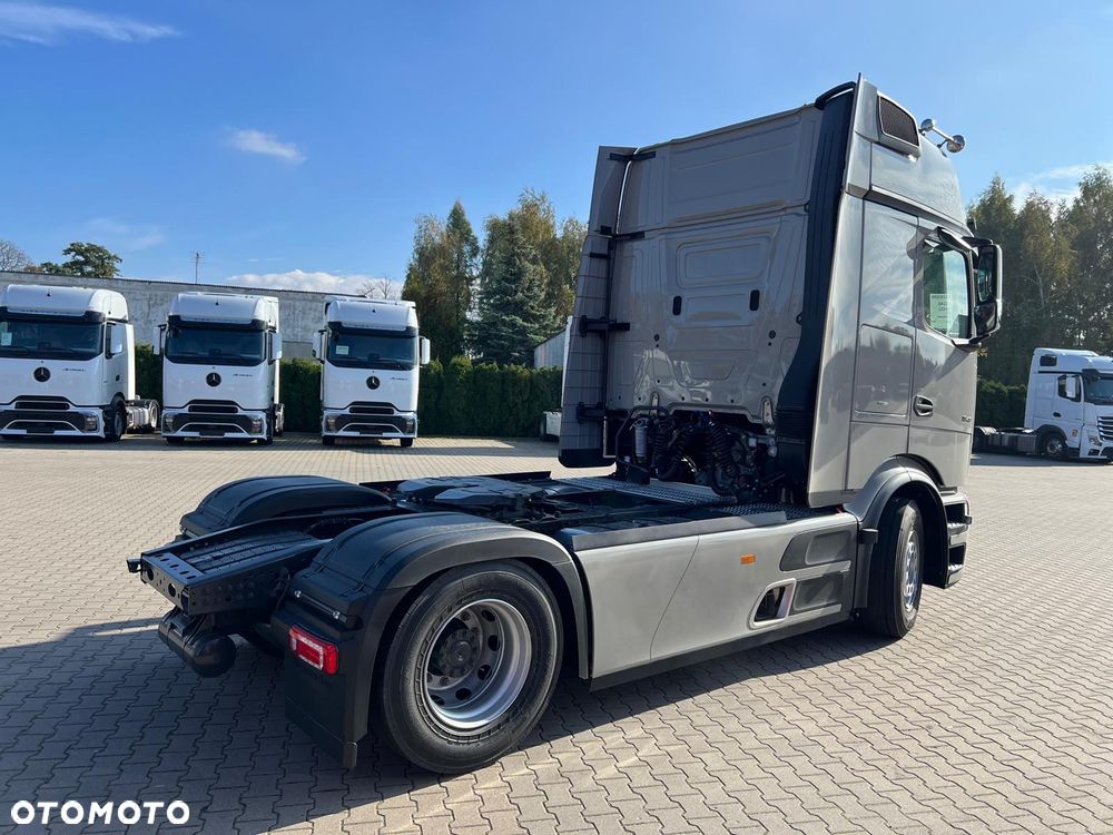 Mercedes-Benz Actros - 6