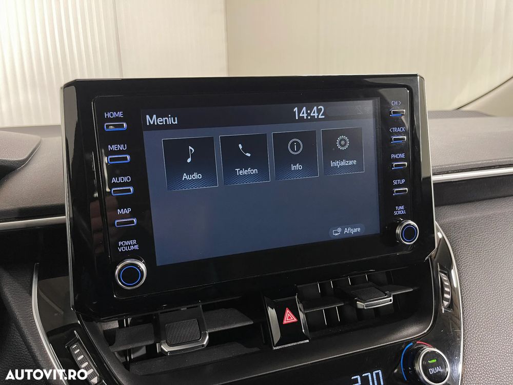 Toyota Corolla Sedan 1.8 HSD Business - 15