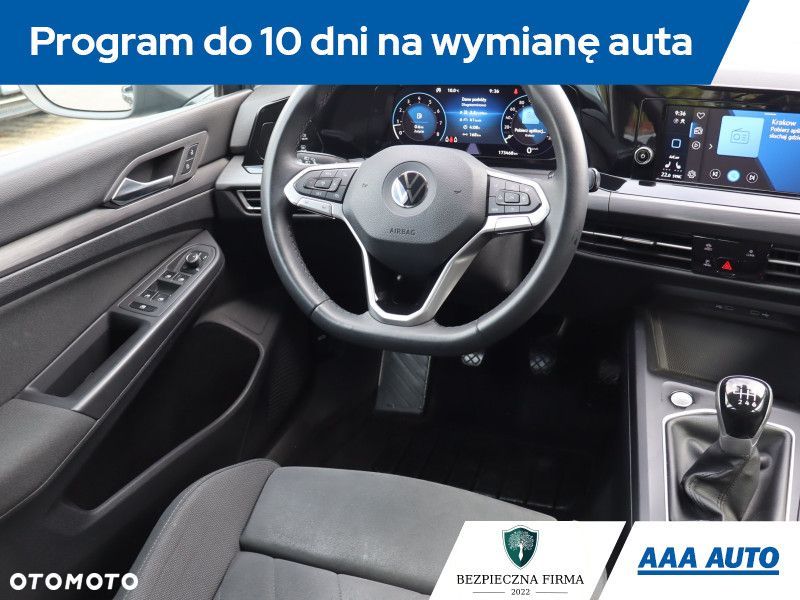 Volkswagen Golf - 8