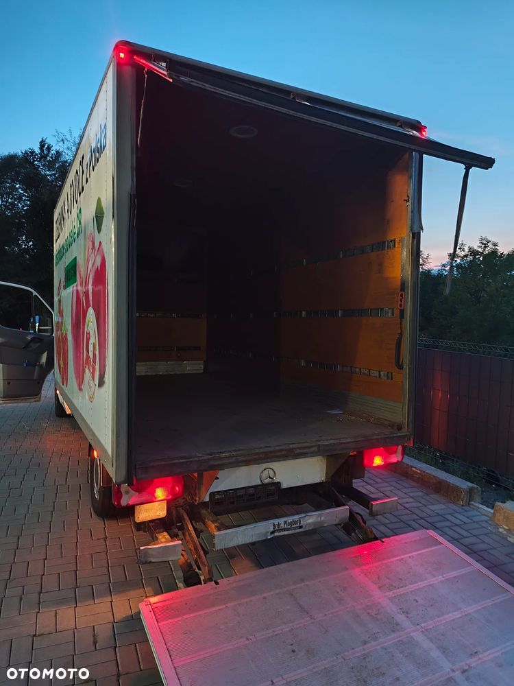 Mercedes-Benz SPRINTER 319 - 28
