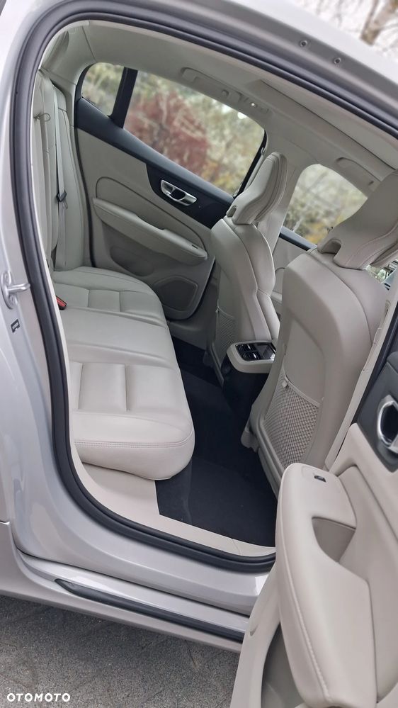 Volvo S60 B5 B AWD Inscription - 8