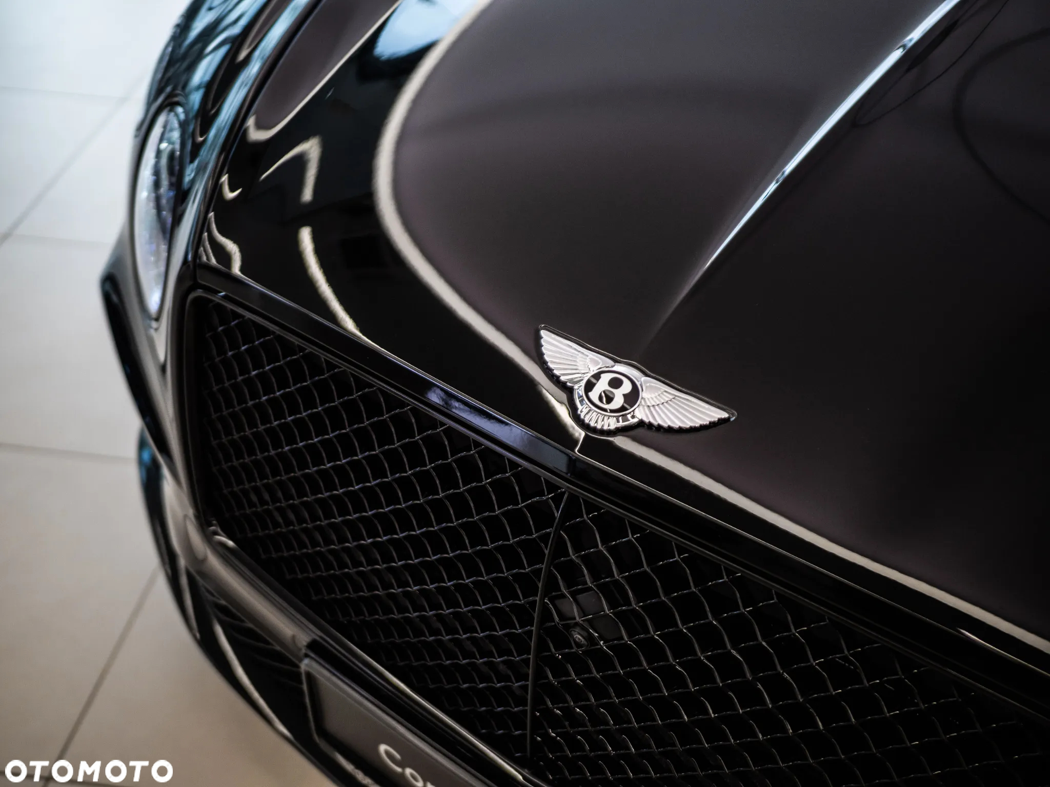 Bentley Continental GT New Convertible V8 Azure - 13