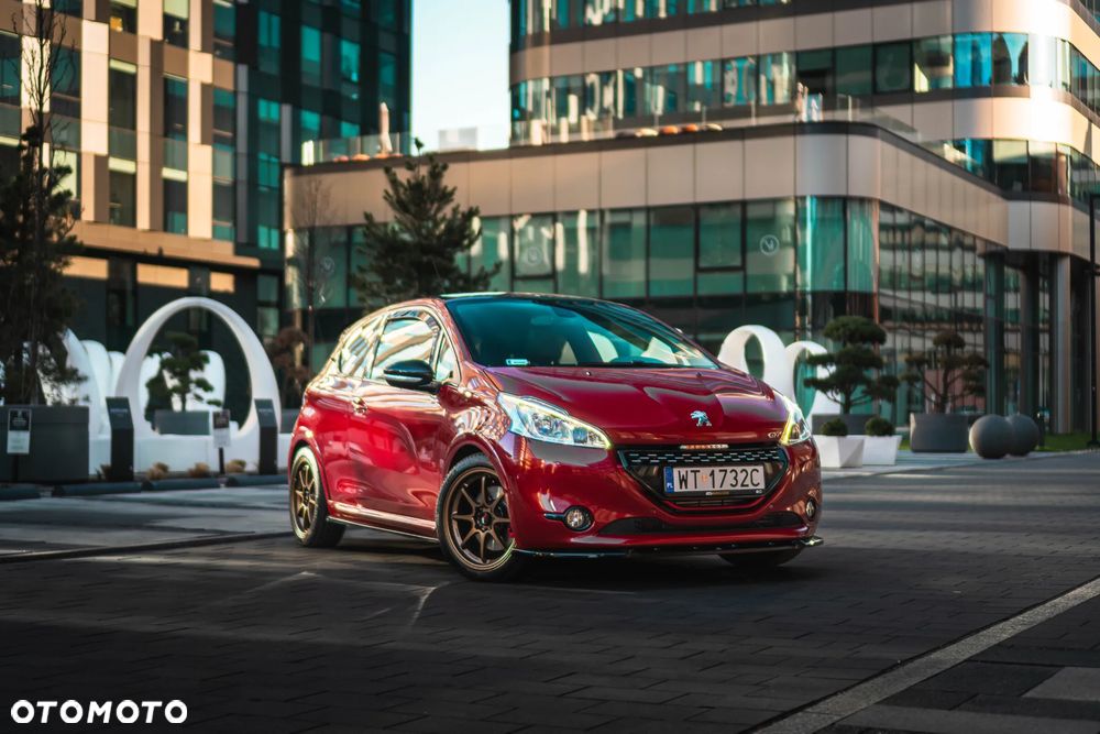 Peugeot 208 GTI 200 THP - 2