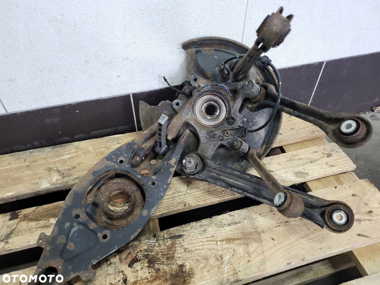 MERCEDES SLK 320 R170 LIFT 3.2 B PIASTA WAHACZ WAHACZE LEWY TYŁ - 7