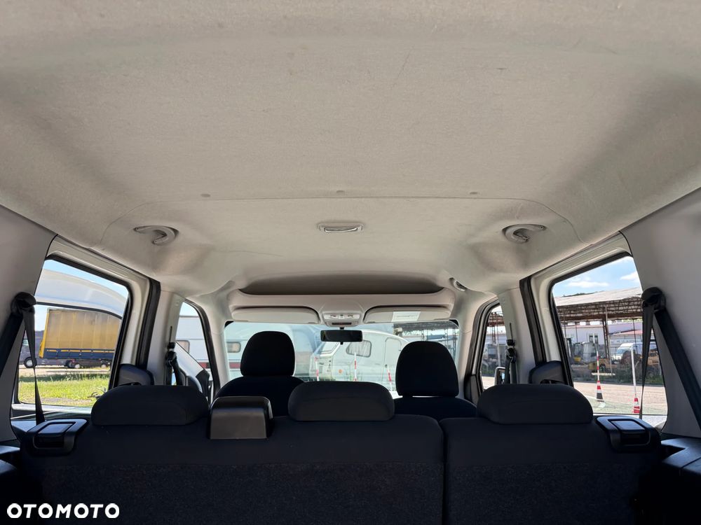 Fiat Doblo 1.4 16V Active - 29