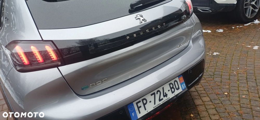 Peugeot 208 Elektromotor 136 GT - 34