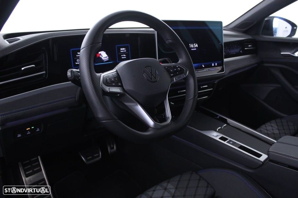 VW Passat Variant 1.5 TSI eHybrid R-Line DSG - 21