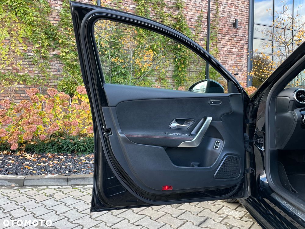 Mercedes-Benz Klasa A 180 7G-DCT AMG Line - 17