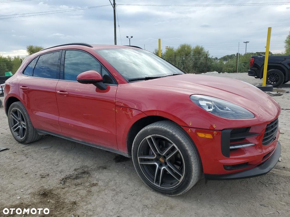 Porsche Macan - 1