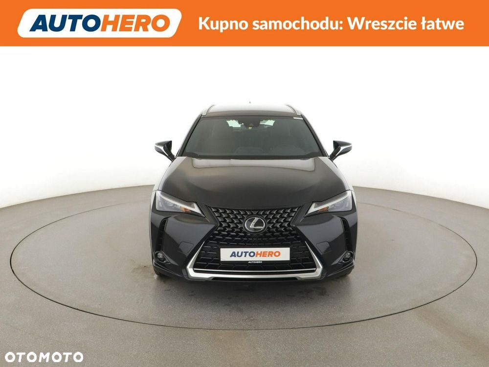 Lexus UX 250h - 12