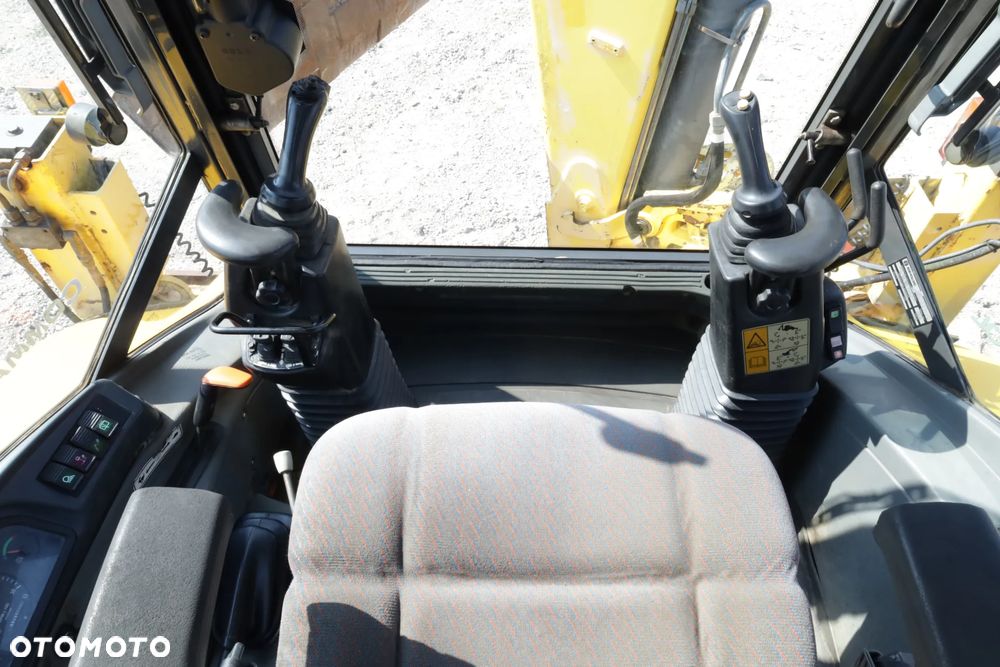 New Holland LB110B - 27