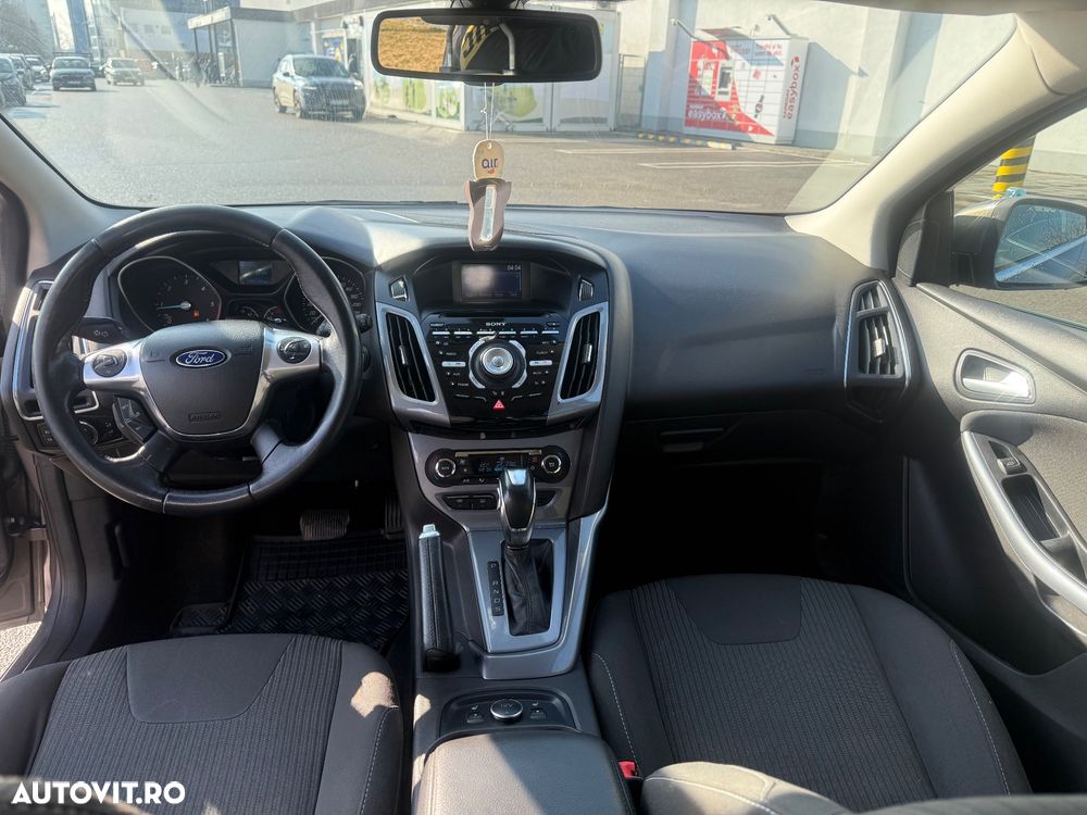 Ford Focus 2.0 TDCI DPF Powershift Titanium - 14