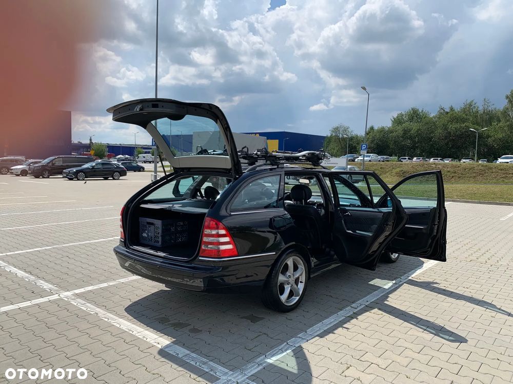 Mercedes-Benz Klasa C 350 T Avantgarde 4-Matic - 6