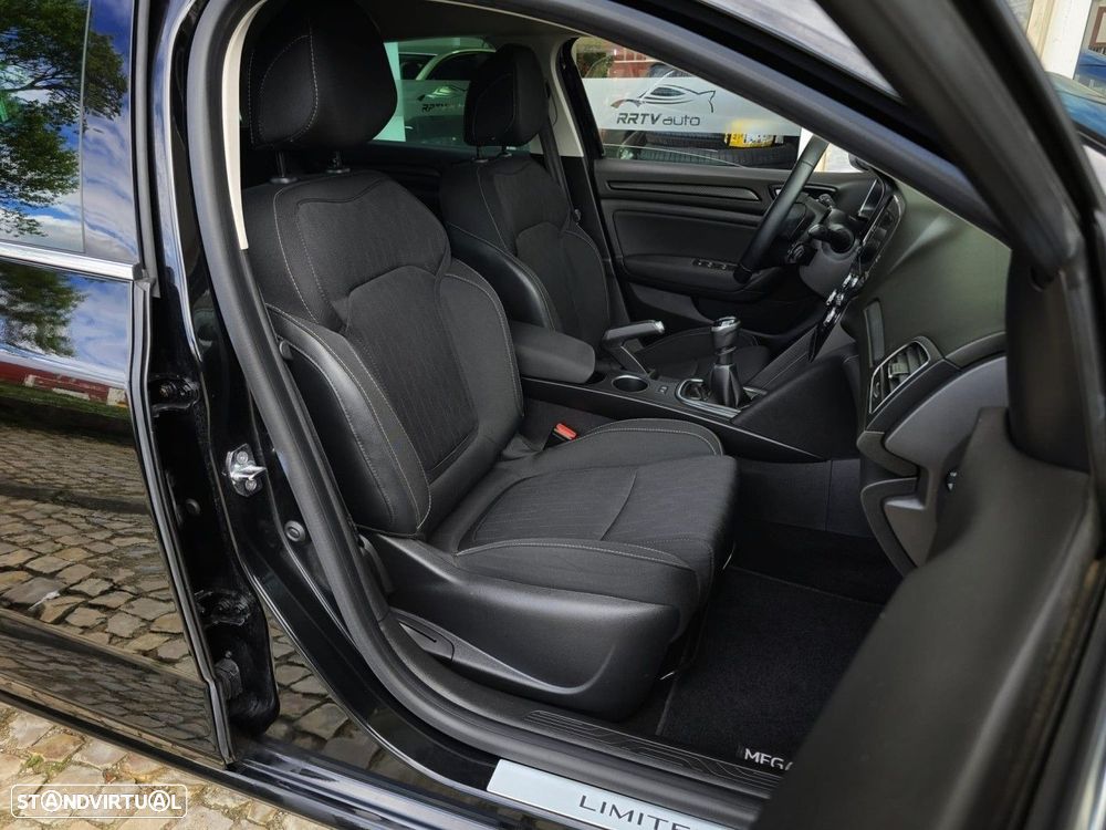 Renault Mégane Sport Tourer 1.5 Blue dCi Limited - 19