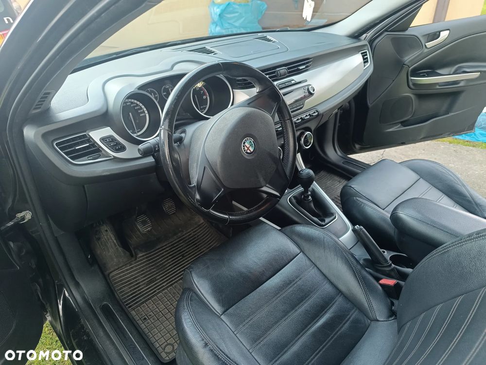 Alfa Romeo Giulietta - 5