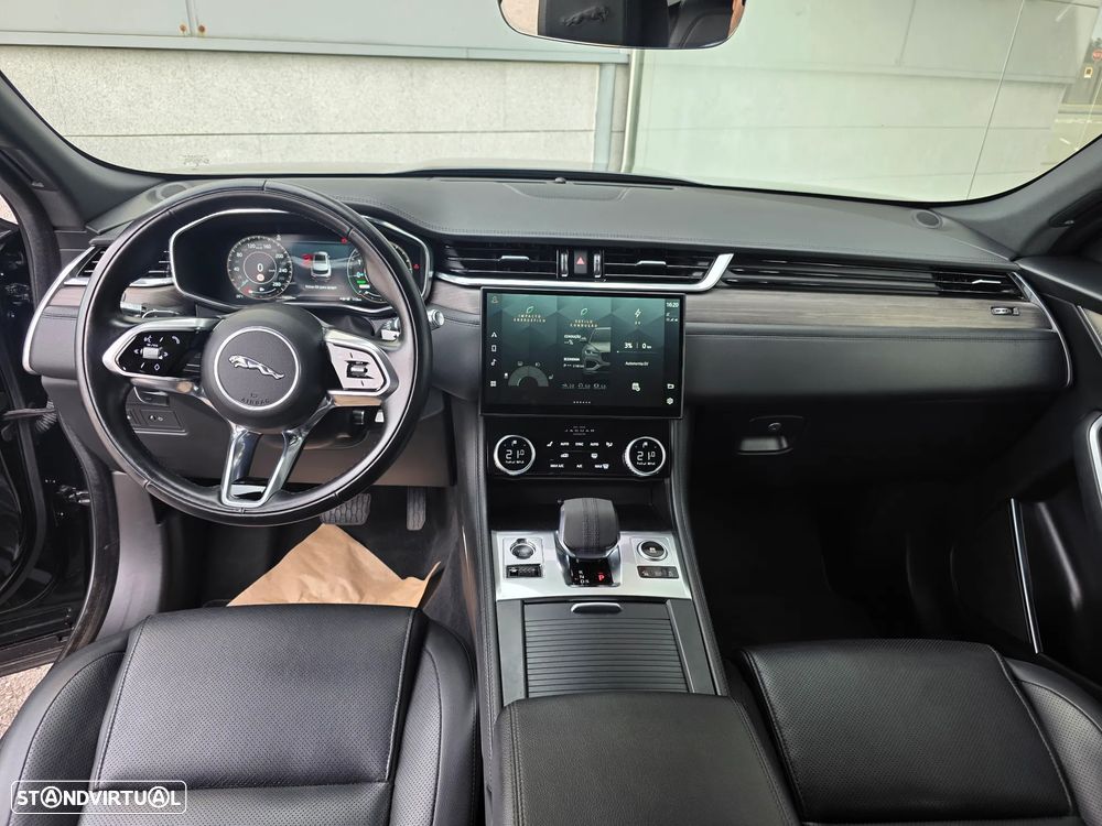 Jaguar F-Pace 2.0 P400e AWD - 25