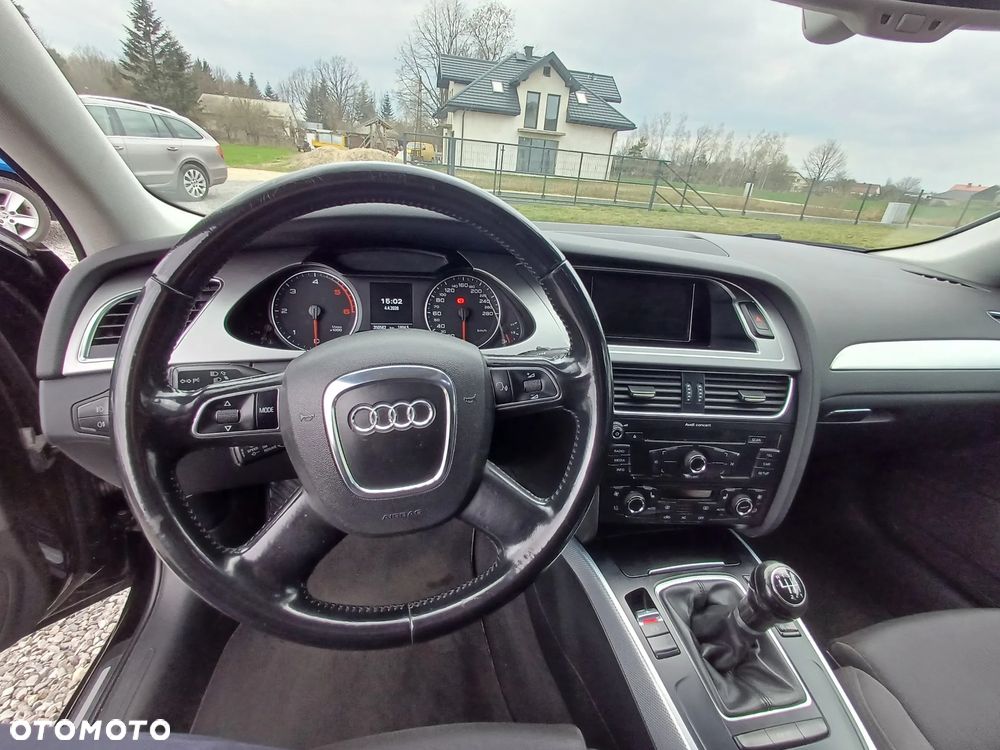 Audi A4 Avant 2.0 TDI - 6