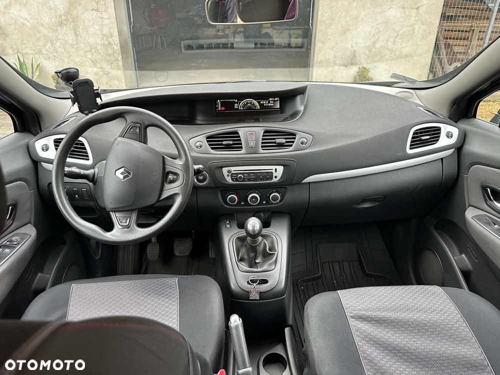 Renault Scenic - 8