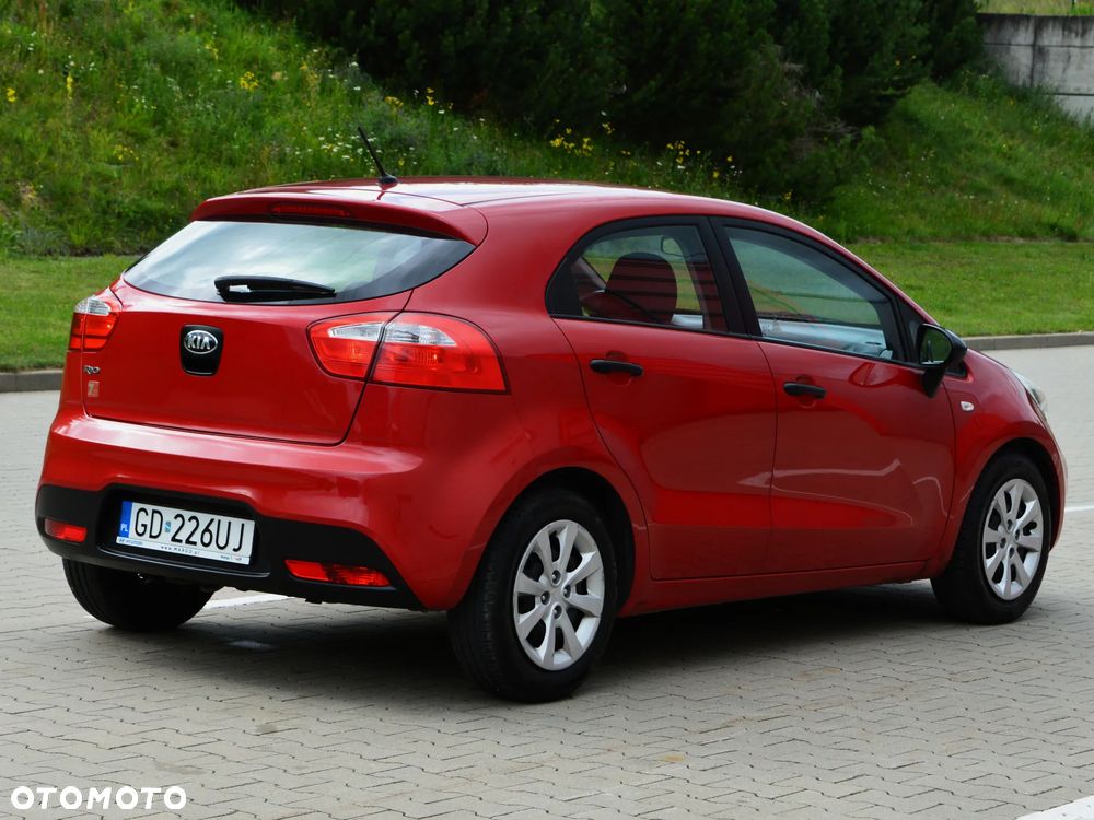 Kia Rio 1.2 L - 2