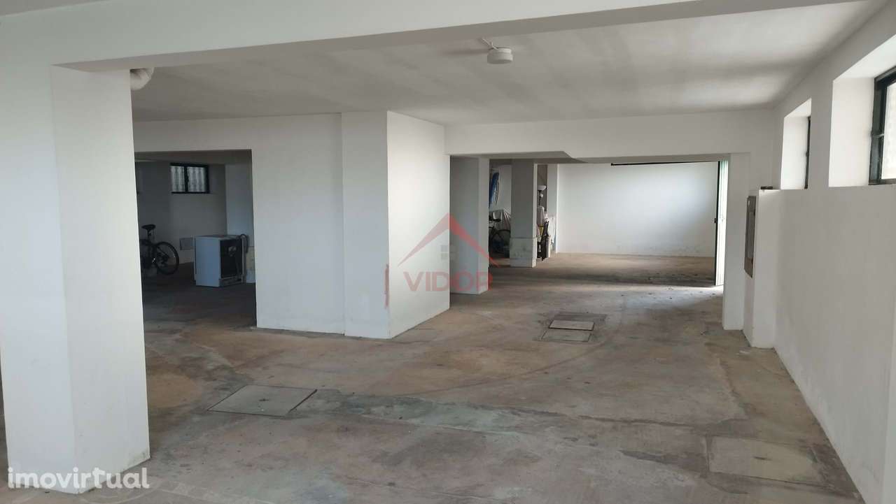 Garagem na Rua Senhora da Encarnação Lote G nº12 - Grande imagem: 2/2