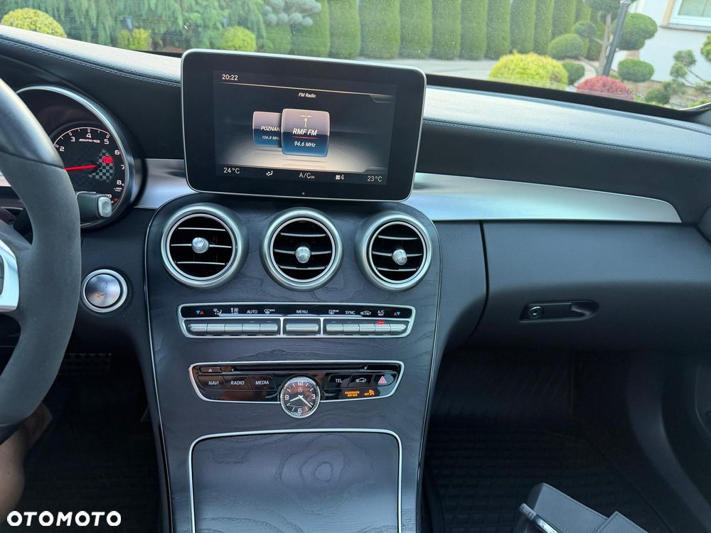 Mercedes-Benz Klasa C AMG 43 4Matic 9G-TRONIC - 29