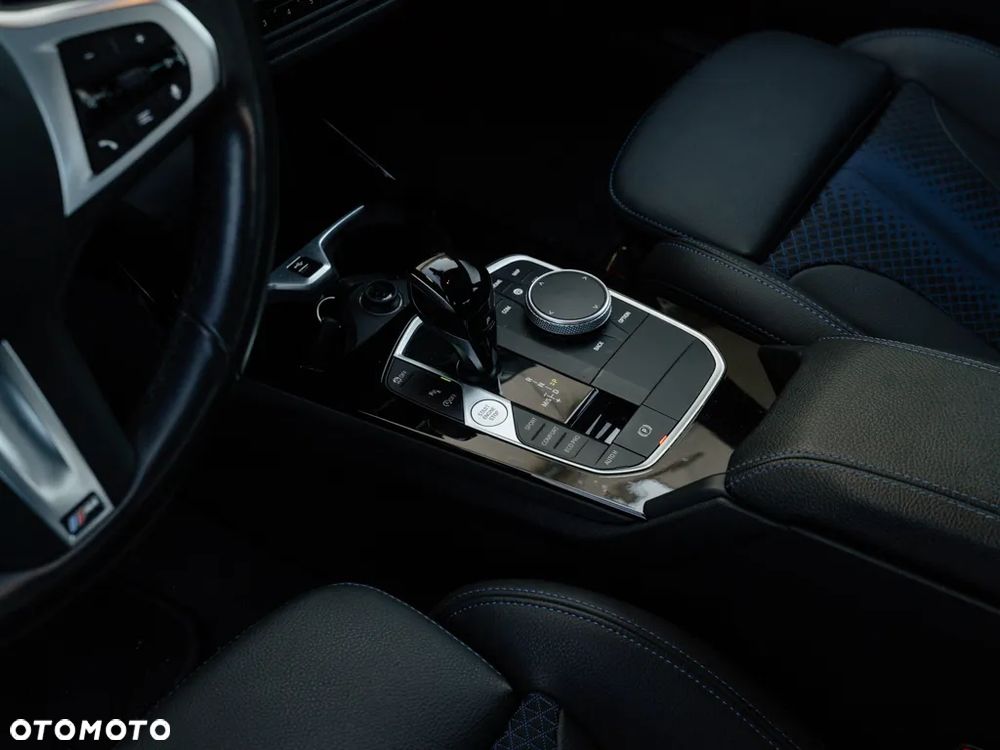 BMW Seria 2 218i M Sport - 9