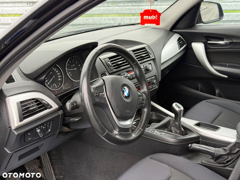 BMW Seria 1 116i - 6