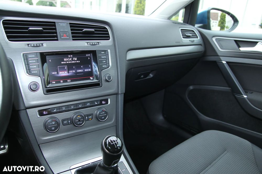 Volkswagen Golf 1.6 TDI DPF BMT Comfortline - 10