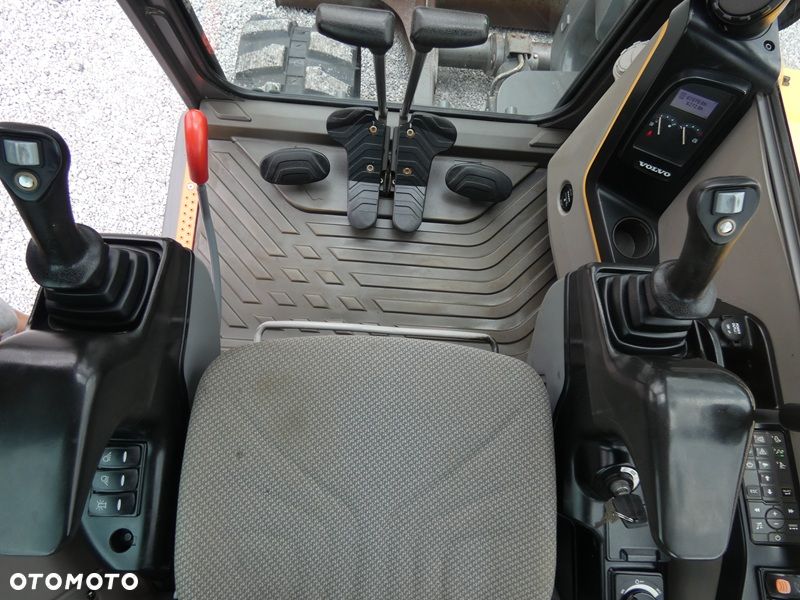 Volvo ECR88D ROTOTILT ZE SZCZYPCAMI / Super Stan / Nowe podwozie / - 18