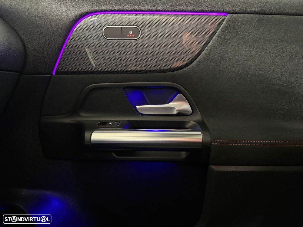 Mercedes-Benz GLA 250 e AMG Line - 48