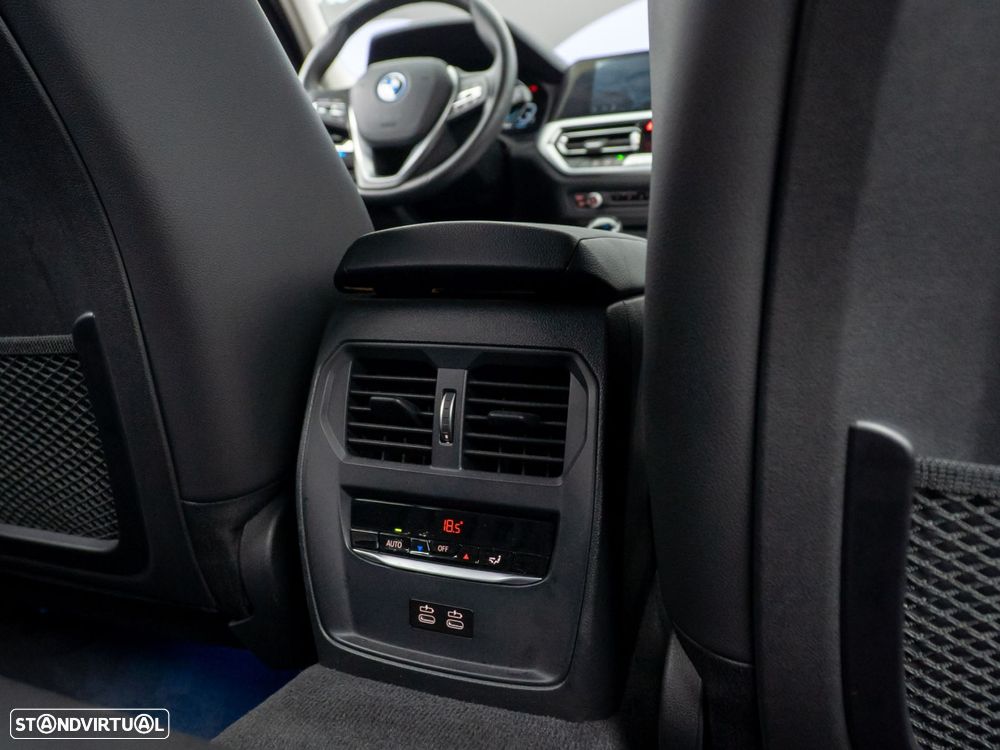 BMW 330 e Line Luxury Auto - 41