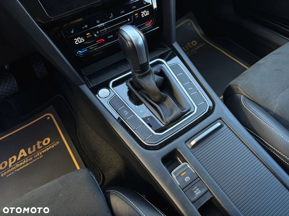 Volkswagen Passat - 31