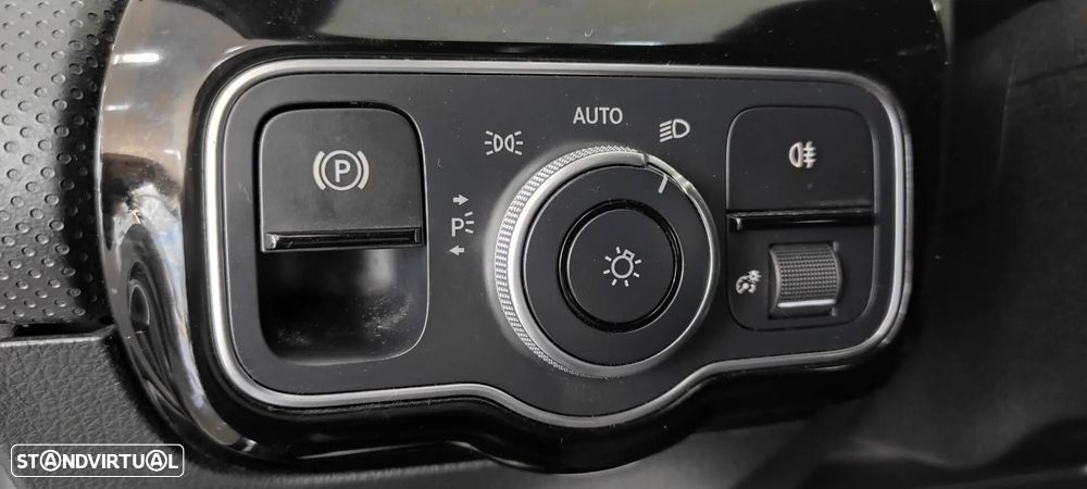 Mercedes-Benz A 180 d 7G-DCT Progressive - 43
