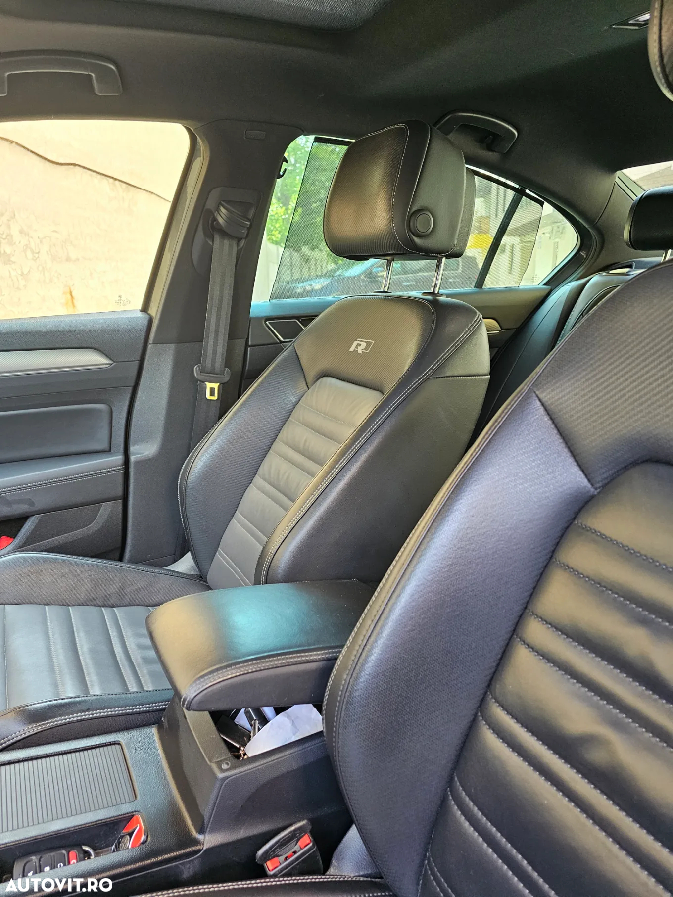 Volkswagen Passat - 12