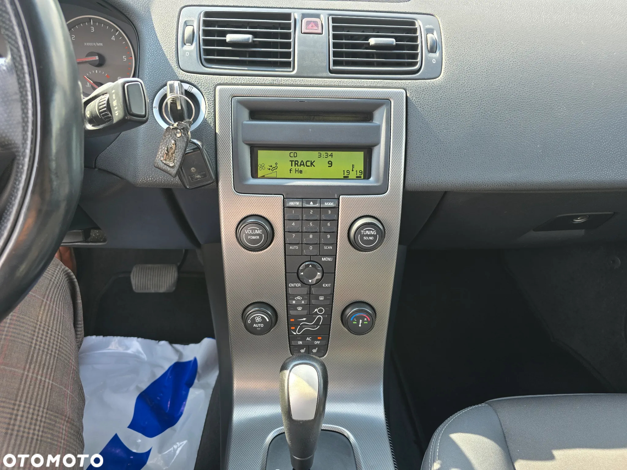 Volvo S40 2.4D5 - 17