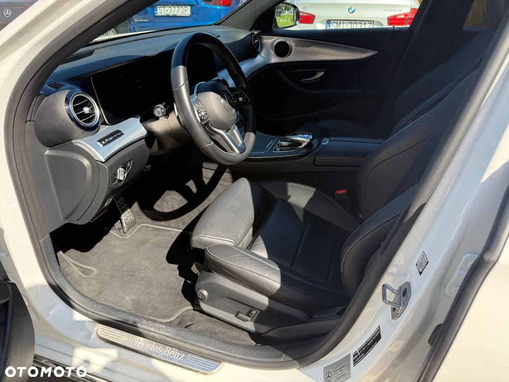 Mercedes-Benz Klasa E 220 d 4-Matic Business Edition 9G-TRONIC - 16