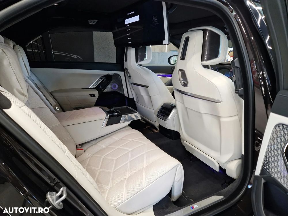 BMW Seria 7 740d xDrive MHEV - 15
