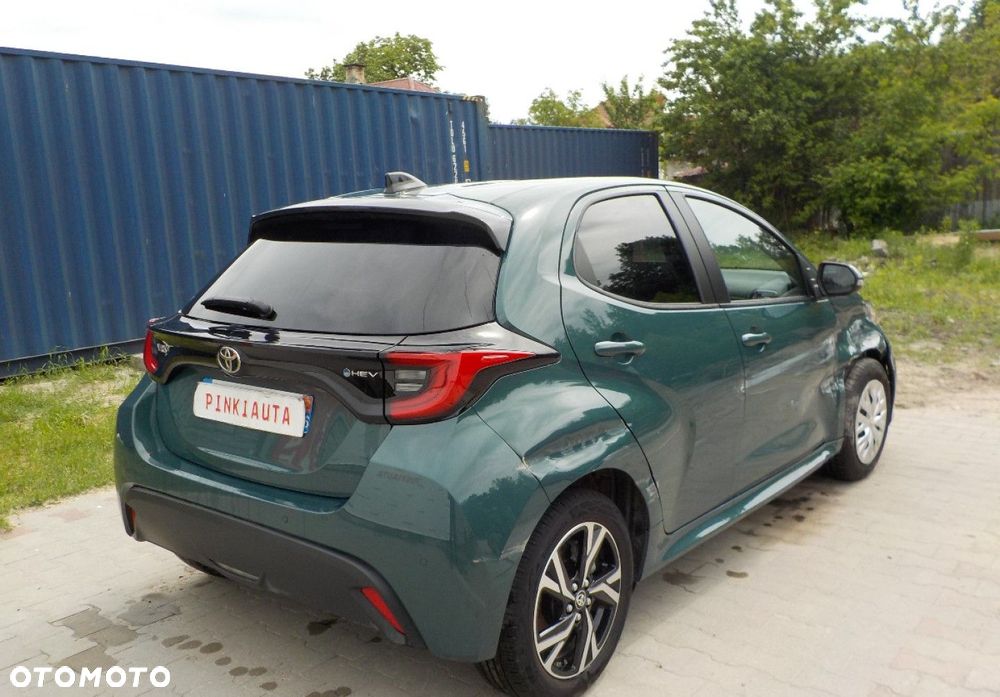 Toyota Yaris - 10