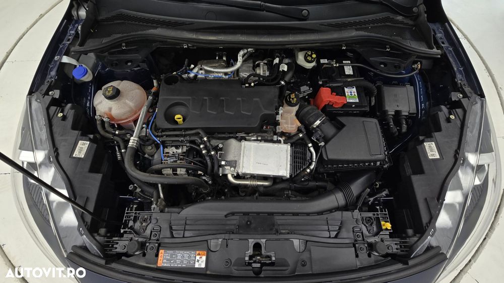 Ford Kuga - 24