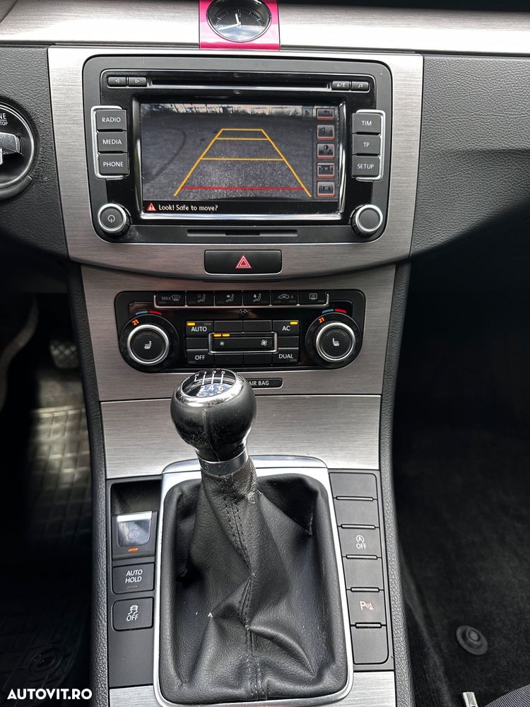 Volkswagen Passat - 9