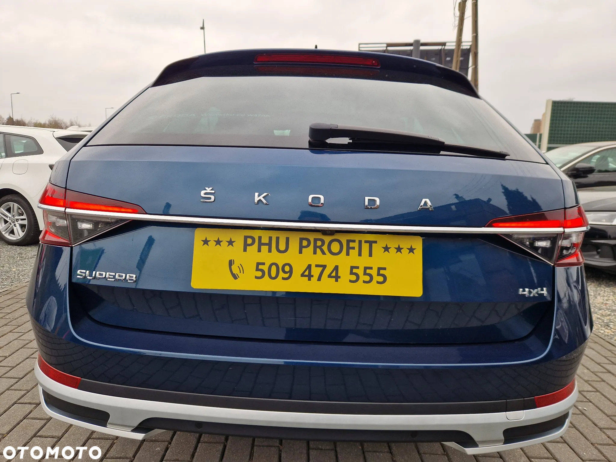 Skoda Superb 2.0 TDI SCR 4x4 Scout DSG - 10