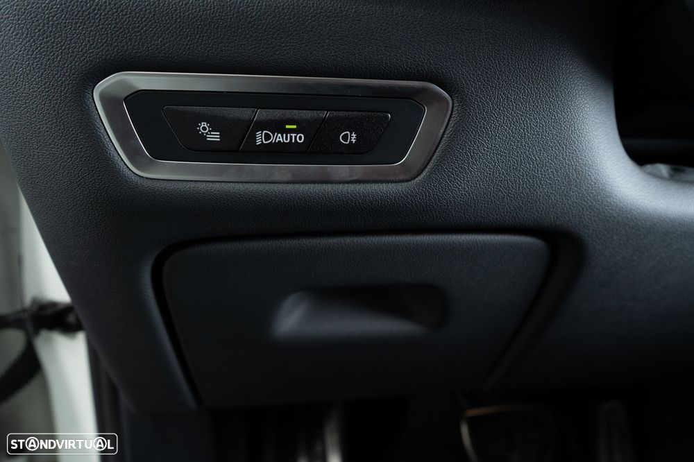 BMW X7 40 d xDrive Pack M Desportivo - 43