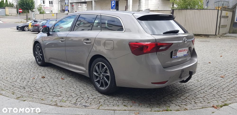 Toyota Avensis 1.6 D-4D Premium - 7