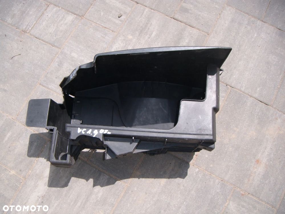 opel vectra c 1.9 cdti obudowa akumulatora kompletna - 2