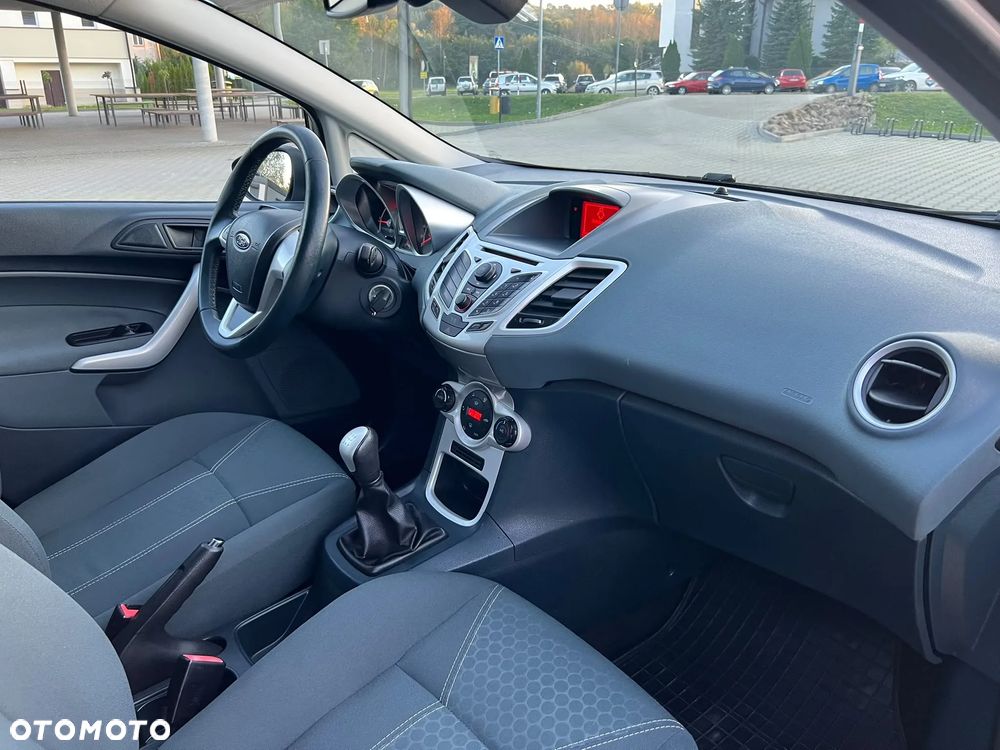 Ford Fiesta 1.4 Titanium EU5 - 25