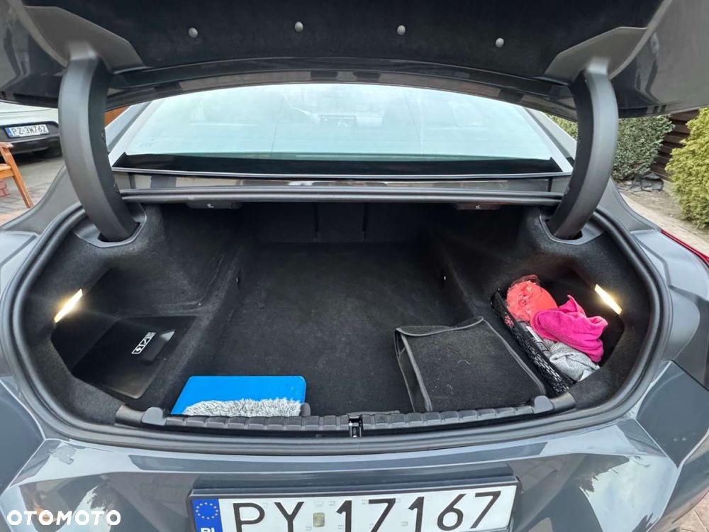 BMW Seria 8 - 31