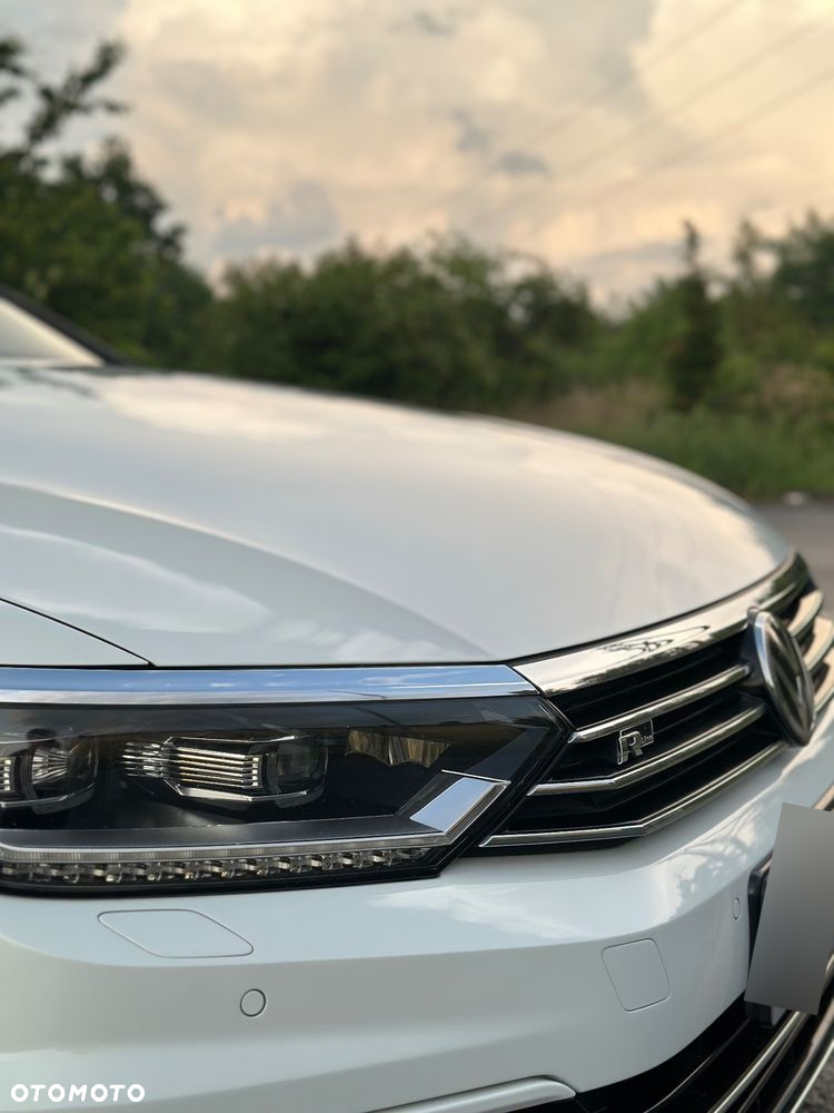 Volkswagen Passat Variant 2.0 TDI SCR DSG (BlueM Tech) Highline - 25